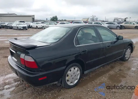 1996 Honda Accord Lx/Ex from USA, damaged, VIN 1HGCD5636TA037926